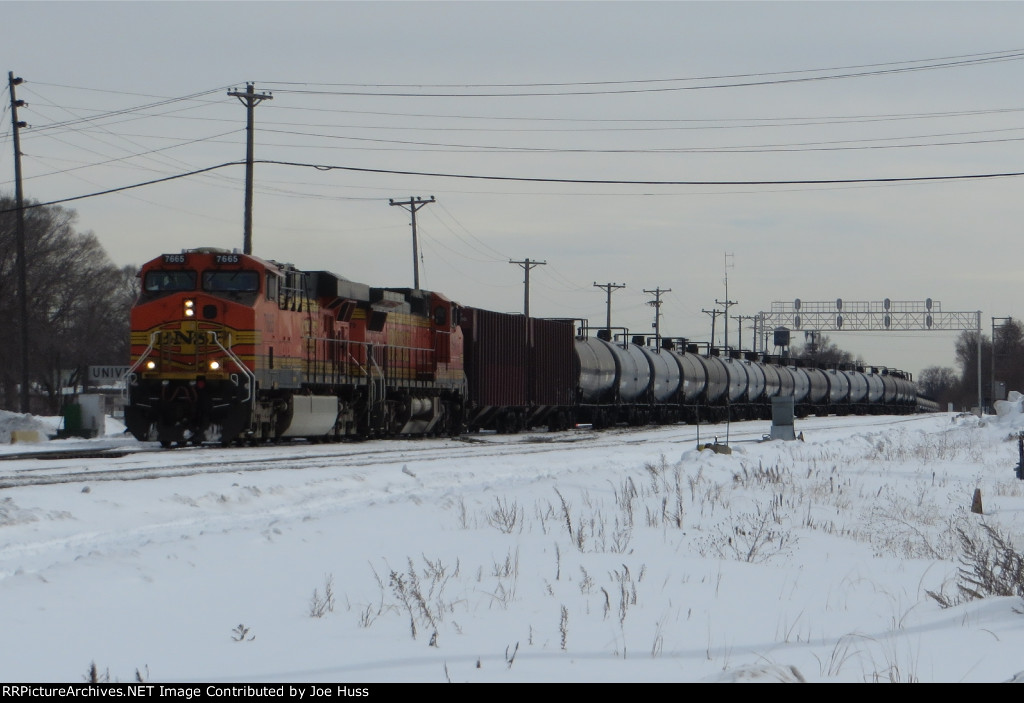 BNSF 7665 West